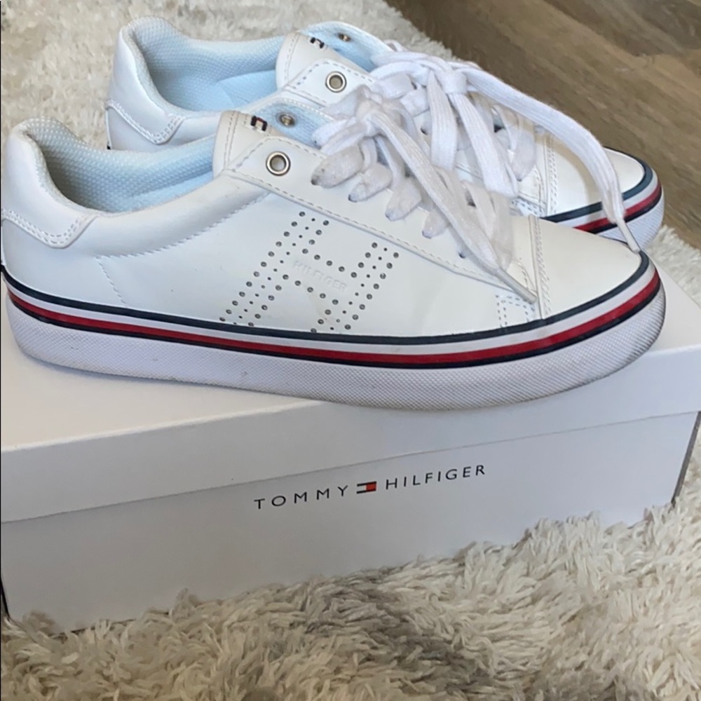White leather Tommy Hilfiger sneakers